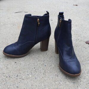 NWT Bell Marie Navy Faux Fur Lined Block Heel Boots 10